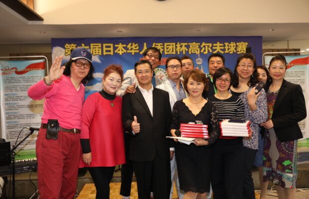 在日上海高尔夫球队获得A组团队净杆亚军