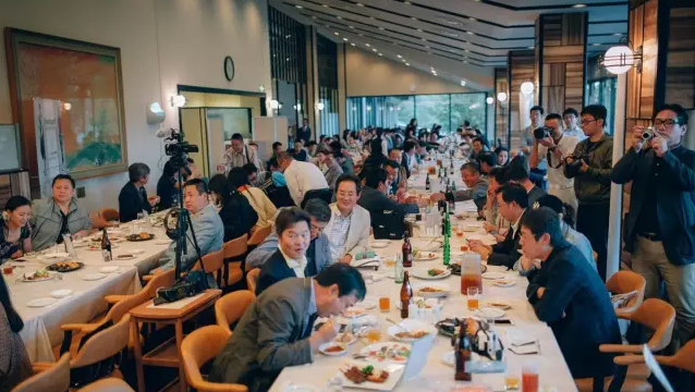 成绩表彰仪式与庆功晚宴现场