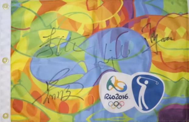 本次比赛特设了“幸运奖”,奖品为巴西2016里约奥运会中国高尔夫代表队全体队员签字的果岭旗。