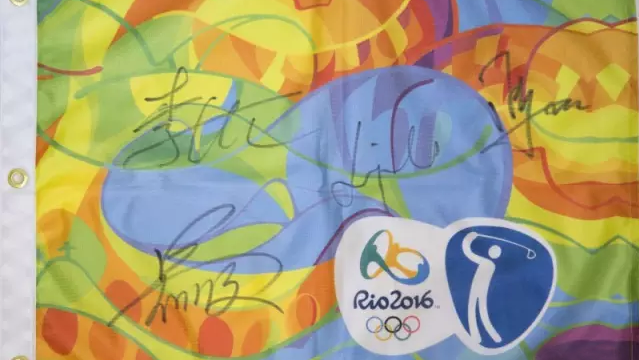 本次比赛特设了“幸运奖”,奖品为巴西2016里约奥运会中国高尔夫代表队全体队员签字的果岭旗。